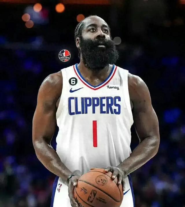 开云APP下载-Rookie在快船比赛中险胜，刷新纪录引发热议！比赛高潮迭起的简单介绍